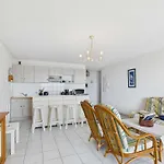 3 Pieces En Bord De Avec Terrasse Et Parking, 6 Personnes - Fr-1-423-293 Апартаменты *
