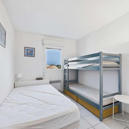 3 Pieces En Bord De Avec Terrasse Et Parking, 6 Personnes - Fr-1-423-293