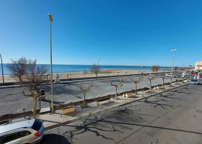 3 Pieces En Bord De Avec Terrasse Et Parking, 6 Personnes - Fr-1-423-293
